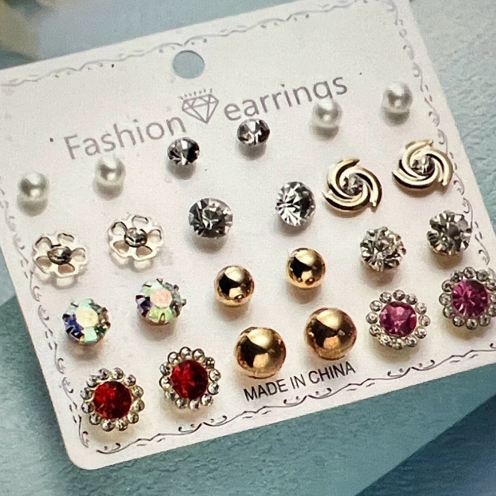 CLASSIC FASHION EARRINGS SET of 12 PAIRS METALLIC GOLD & DAZZLING CRYSTALS STUDS